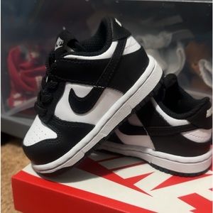 Panda dunks